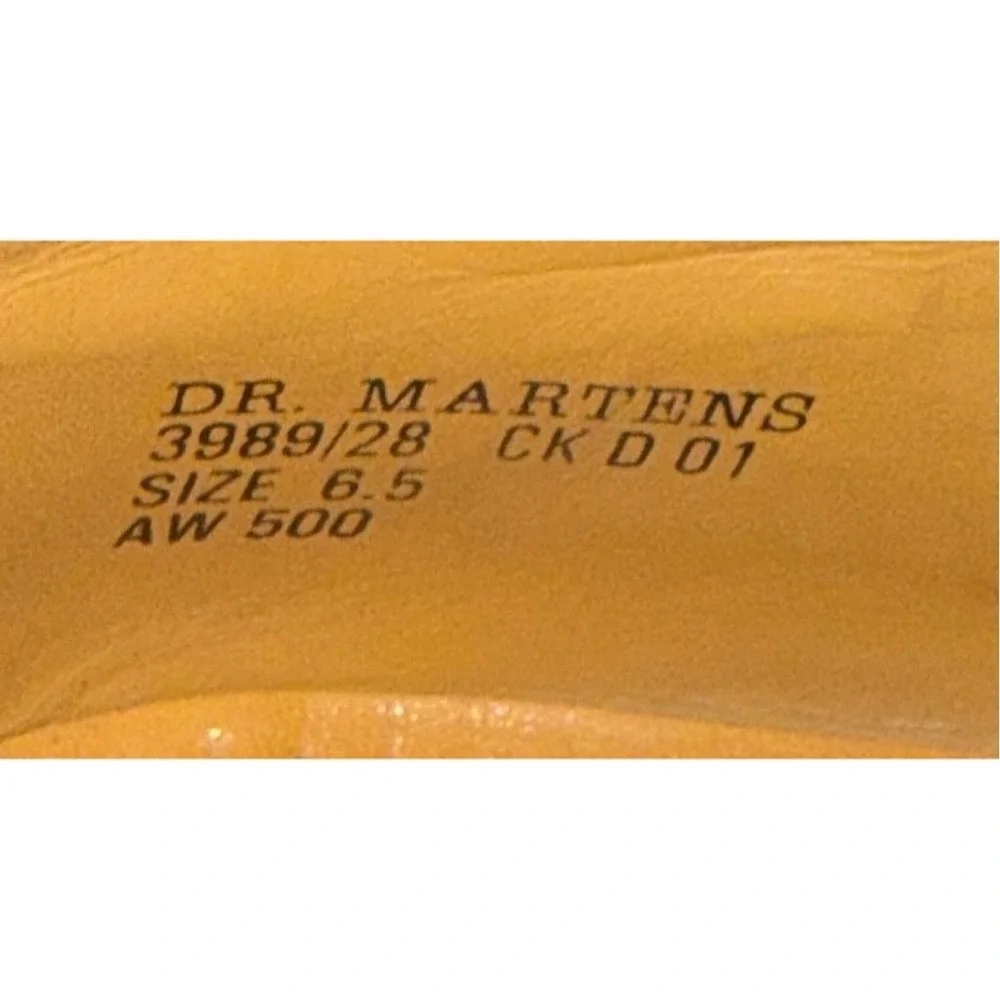 Dr. Martens scratches toes